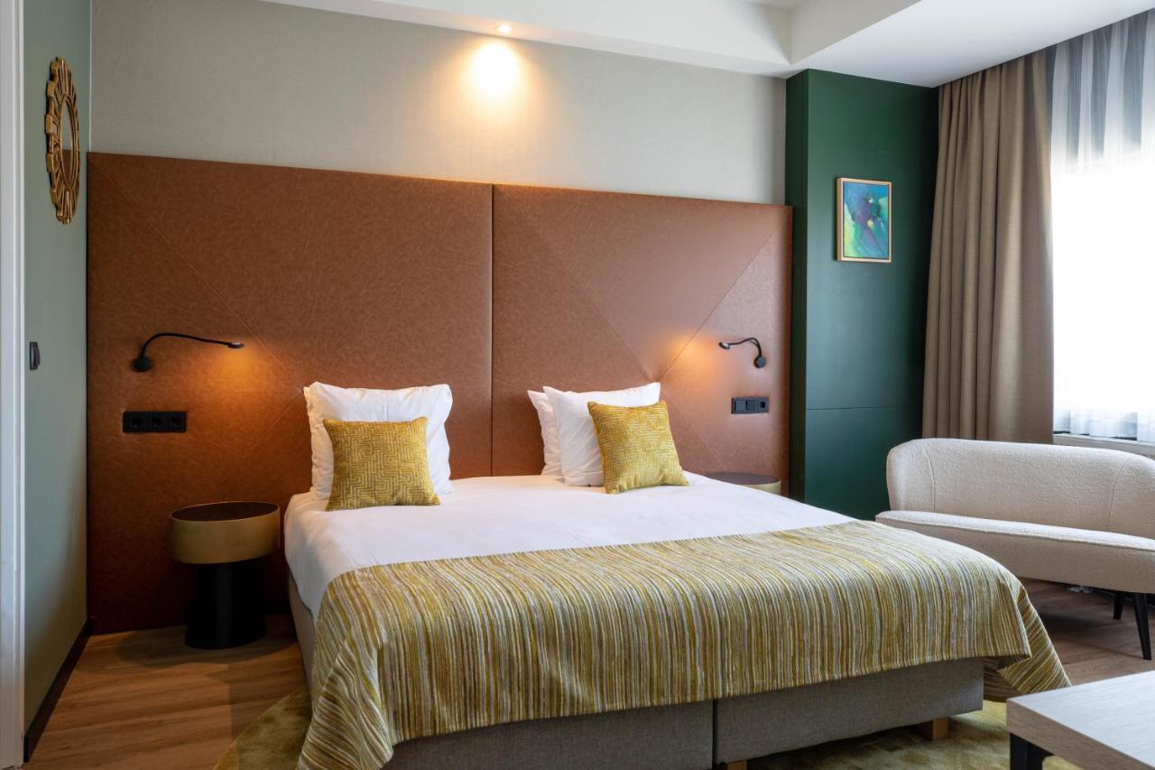Deluxe Suite,1225918886:JPEG